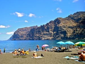 Playa de los Guíos, Los Gigantes