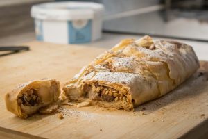 Apfelstrudel (strudel di mele)